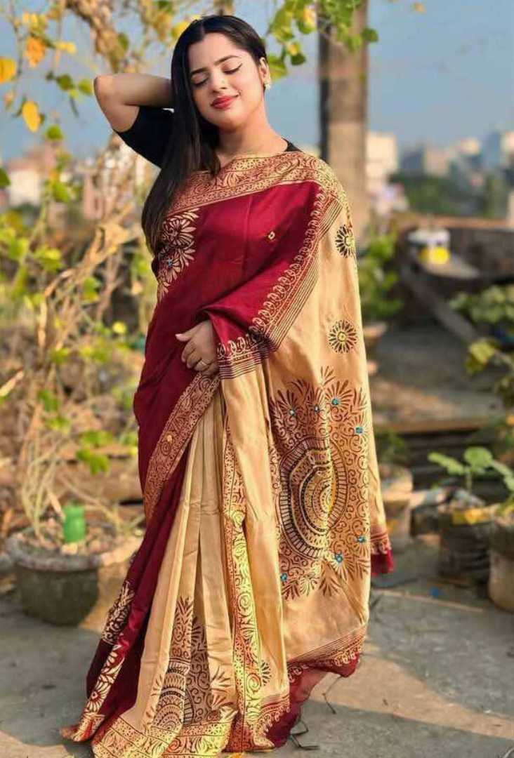 এমব্রয়ডারি ও ব্লক প্রিন্ট করা ধুপিয়ান সিল্কের শাড়ি